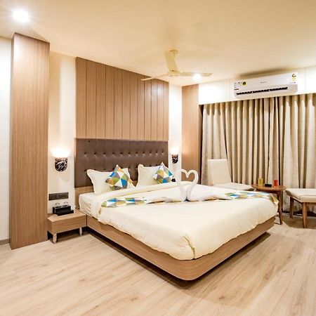 Hotel Nexus 라즈콧 외부 사진