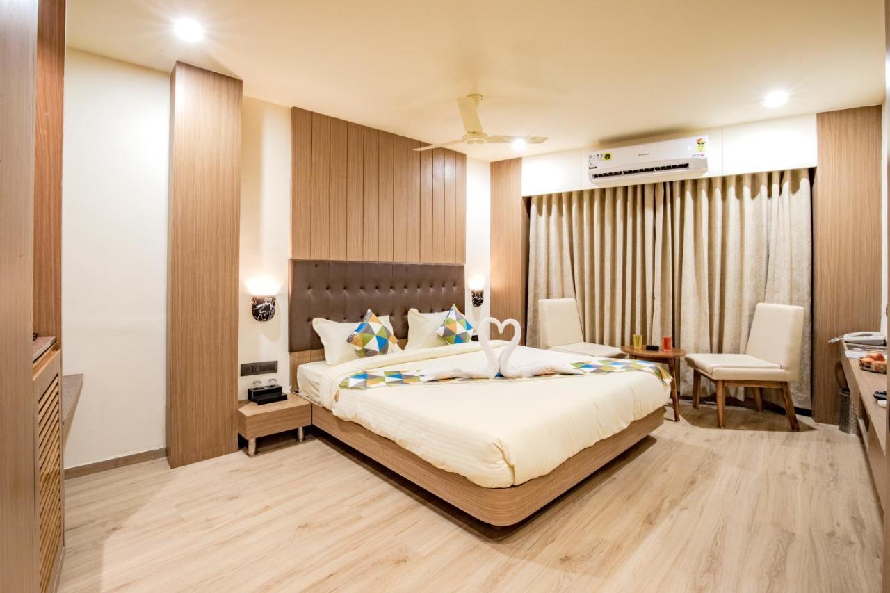 Hotel Nexus 라즈콧 외부 사진