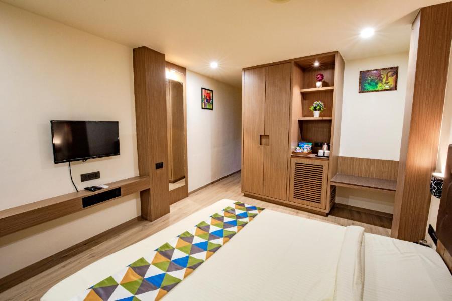 Hotel Nexus 라즈콧 외부 사진