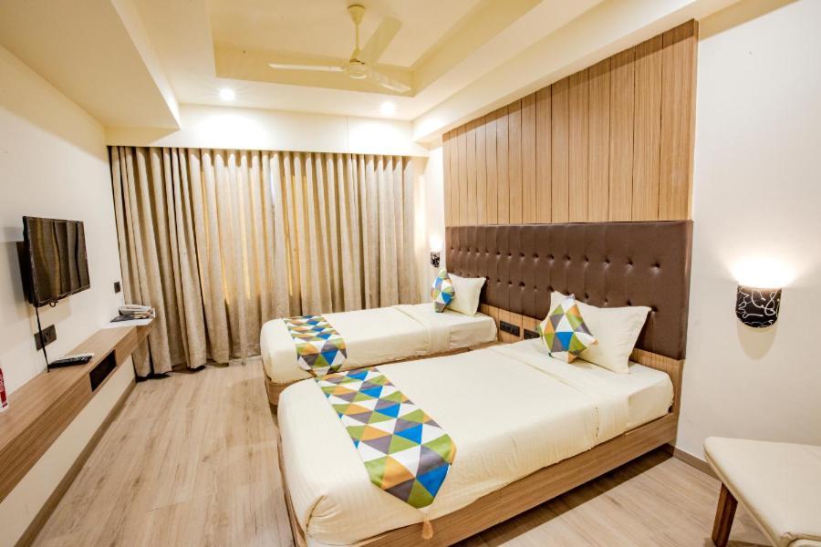 Hotel Nexus 라즈콧 외부 사진