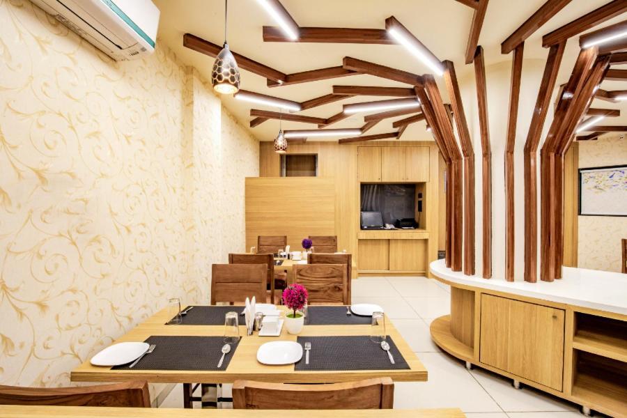 Hotel Nexus 라즈콧 외부 사진